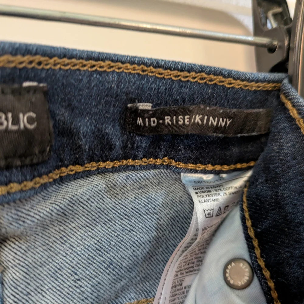 Banana Republic Mid-rise, skinny, Dark Blue Jeans, size 18 - Picture 4 of 11